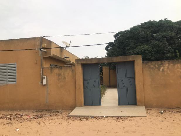 A Vendre, Une Maison aux Possibilités Infinies à Warang Socé